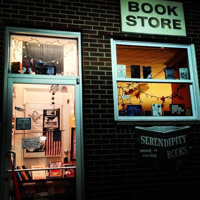 #serendipity #bookstore #chelsea #michigan #yhdysvallat #kirjakauppa #서점 #미시간 #미국 #ミシガン #本屋 (paikassa Downtown Chelsea)