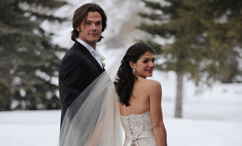 two-winchesters-and-castiel:  overlordoftheuniverse:  so i was watching Enchantedand i just yes here is Nancy and Prince Edwardor is it JARED AND GENEVIEVE PADALECKI?come on guys even their eye colour is the sameeven the hairthis is not pure coincidence