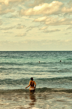 plasmatics-life:  The swim by Gustimbaldo