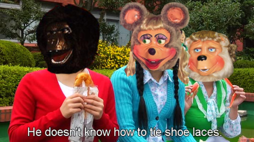 antelopeians:Poor Dook… Doesnt even know how to tie his own shoelaces…  (x)