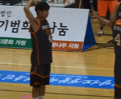 fukumin99:  150718 Tiny Minho (´艸｀*)♡~ Hope Basketball All Star 2015 with SMTOWN ~cr : atermis49