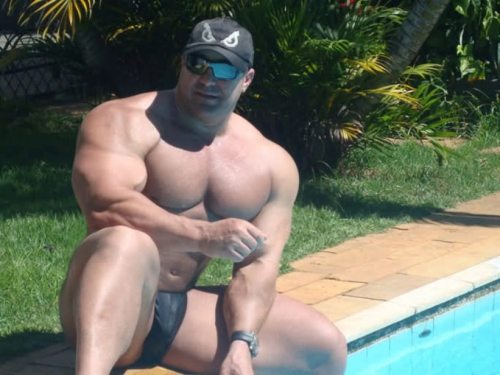 myfavoritemusclemen:  Marcelo De Paula - 2http://myfavoritemusclemen.tumblr.com/post/141089237713/marcelo-de-paula-1