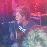 colormenarry-deactivated2015082:              Niall singing Little Things at a pub