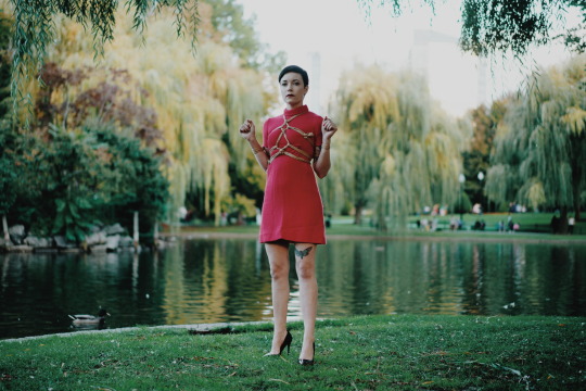 boshai:  Tengu in the park, with Sorcery Boston, September 2018 Rope by me, photography by @travisalexphoto 