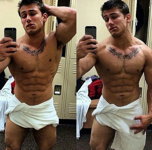 texasfratboy:  i think it’s time for him to lose the towel!