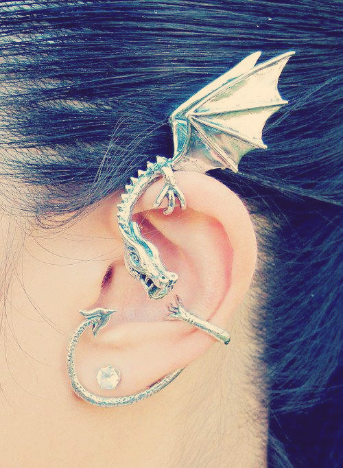 monochronyx:  themuseincarnate:  cloudshroom:  I would pierce my ears just to wear these.  I want these all right now!!!  WANTS 