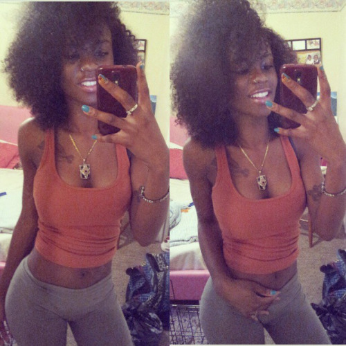 blackbigbootybitches:  http://bootyblackbitches.com