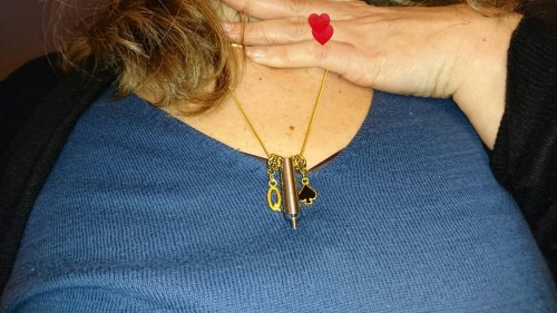 cabcom:Après une longue recherche voilà le nouveau collier qui garde la clef de la cage… Beaucoup pl