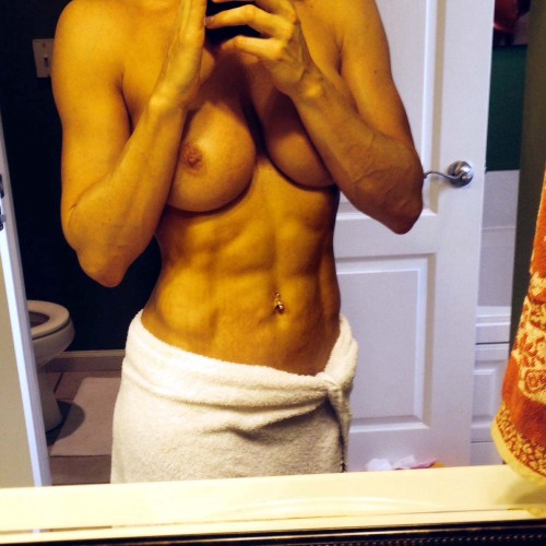 beefart1972:  musclegirlsinmotion: