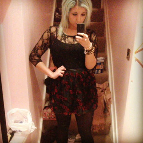 On my way to nashys! #skirt #lace #black #red #me #saturday