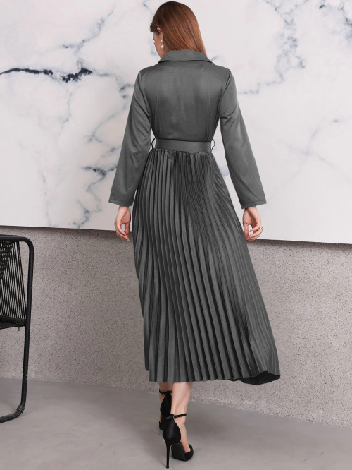 Simply super shirt-waist dress with pleated skirt