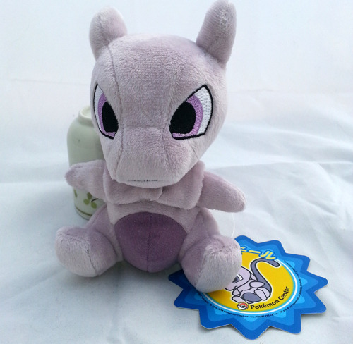 banettestoybox:Mewtwo Pokedoll 