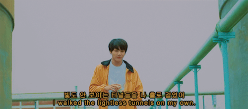 sugahoped:  앞으로 나가야지 한발더 새롭게 더We go on forward another step, newer than the last. for @mykths ♡