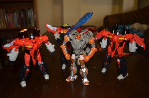 Yet more images of generations Rattrap. And a work in progress custom of Dinobot out of Springer.