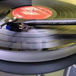 nowxspinning:  Pro-Ject 1Xpression III /// 8.6” Carbon fibre tone-arm with aluminum headshell /// Sumiko Oyster MM cart /// acrylic platter  #nowspinning #nowplaying #vinyl #vinylcollection #instavinyl #vinyloftheday #vinylcollectionpost #vinylporn