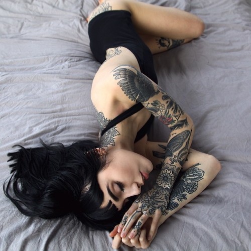 XXX thedropdeadgirls:  Hannah Snowdon for Jade photo