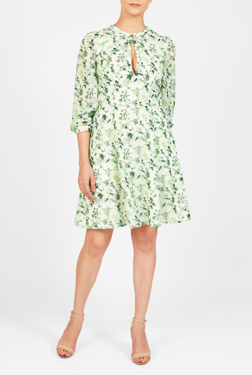 Are all you all familiar with eshakti?It’s my new love and go-to for all dresses. Sizes 0-30 (