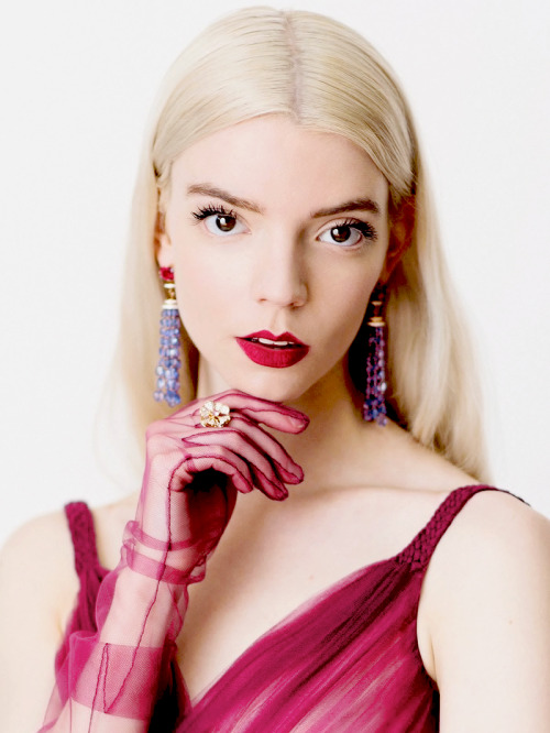 thesoldiersminute:Anya Taylor-Joy | Critics Choice Awards Portraits (2021)