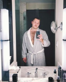 jacksonisaacson:I think bathrobes might be my summer 2k19 look. (at Gale South Beach)https://www.instagram.com/p/By34nM-gwTM/?igshid=80hrbx4m7bbc