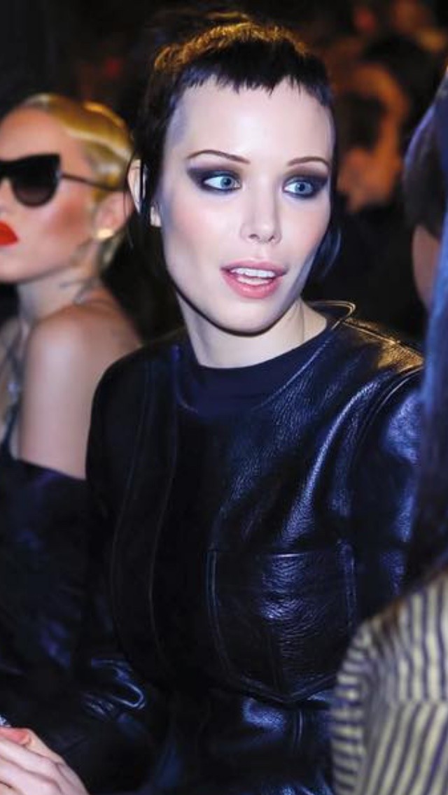 caelestica:  Alice Glass // Alexander Wang 02.14.15