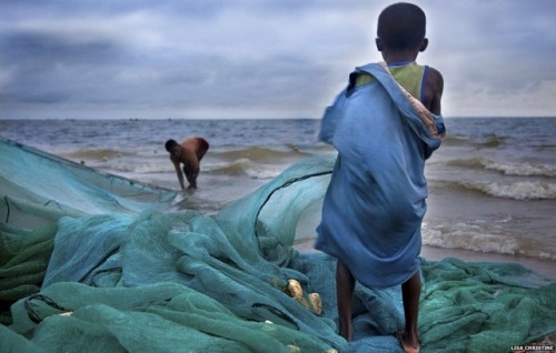 seethroughhue:GHANA. Accra.Fighting childhood fishing slavery.