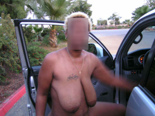 mistertilmonjr: ghettohoesofcali: Heavy Saggers just out in the open. Up on HWY CA-74 near the Palm 