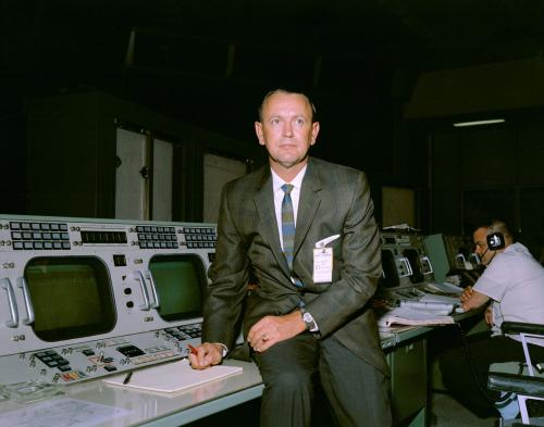 Christopher Kraft At Flight Console : Christopher C. Kraft, Jr., Who Died July 22, 2019, Created The