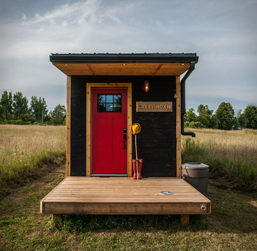 goodwoodwould:Good wood - yet another miniature home, this time it’s a super green and eco-friendly one. The ‘Greenmoxie Tiny House’ is a 340 square feet green home featuring solar panels, a roof water recovery system, and low-voltage LED lighting.