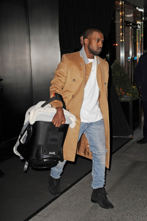allblackerrthingus:  Everything Hip-hop/Fashion   