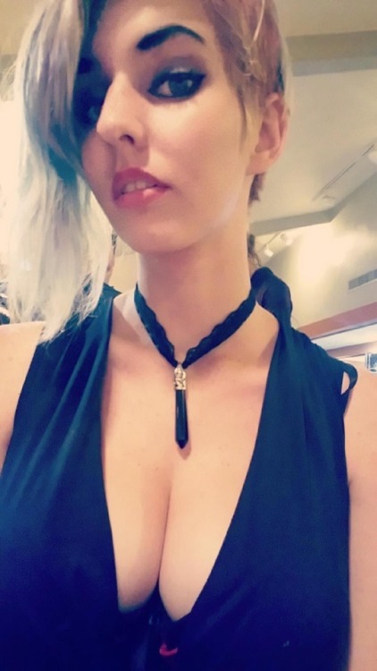 exposeallwomen: @bunnydummy Alice Purcell seems like a nice worthless slut that likes to show hersel