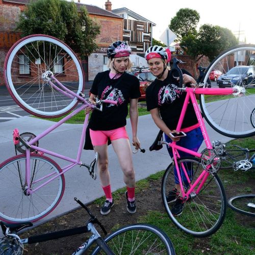 thebicycletree: Trackbabes on the run. Sometimes you just gotta rock your pink shorts on your pink b