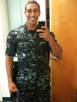 dominicanblackboy:  Look at what the army can do for you!😍😍😍👍👍