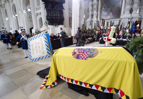 speciesbarocus:The coffin of Otto von Habsburg stands ahead of the Pontifical Requiem at the Theatin