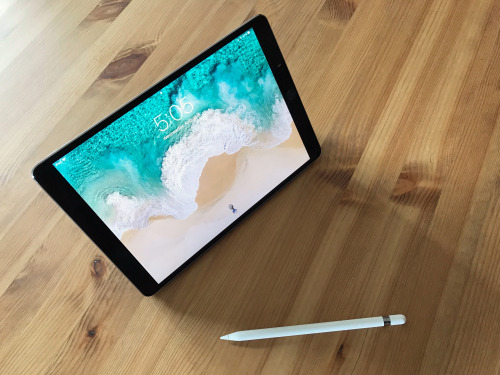 侵攻 APPLE iPad Pro 10.5 WI-FI 64GB+pencil タブレット