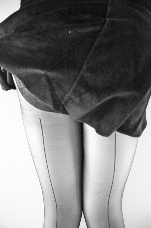 sakuramakotoki:   Legs,  fashion, beautiful, young, beauty,  model, heels, skirt, bod