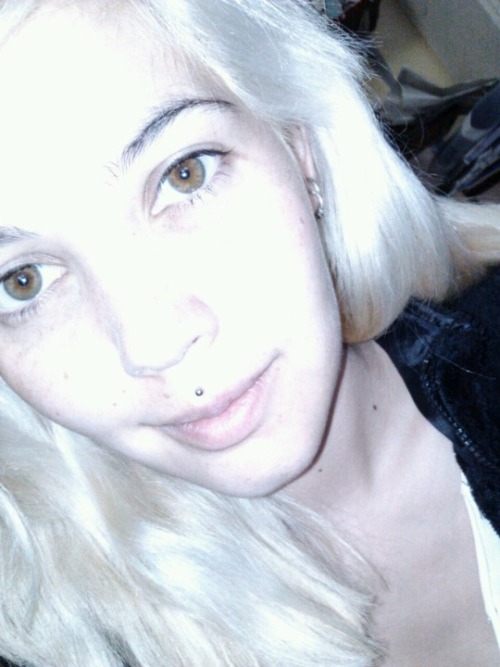 fuckyeahblondehair-blog:  malditxinconsciente