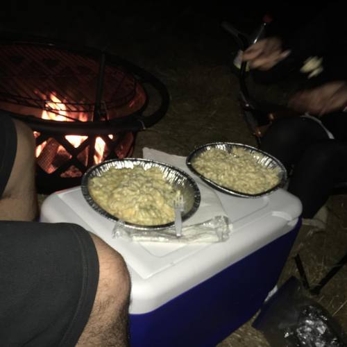 Who said you can have date night under the stars with a view, fire, and Mac & Cheese…. ⛺️🌌🏕 #lagunaseca #camping #california #wsbk #worldsuperbike #superbike #xdiv #xdivla #xdivclothing #xdivapparel #campfire #moto #motorcycle #racing