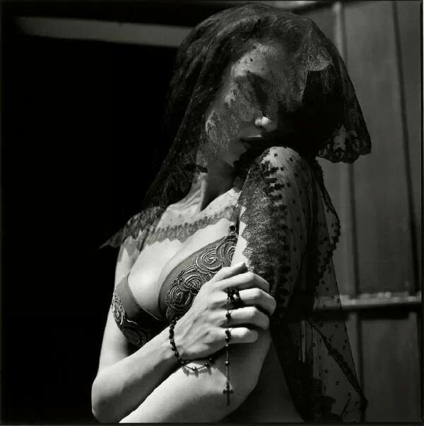 trascini la tua sensualita&rsquo;&hellip;. fiera&hellip; donna sicura&hellip;