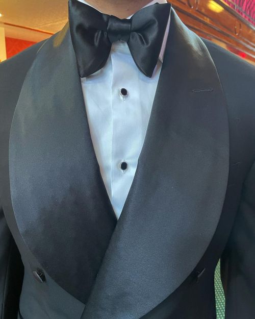 Beautiful unique lapel design on this full bespoke double breasted tuxedo. This will definitely impr