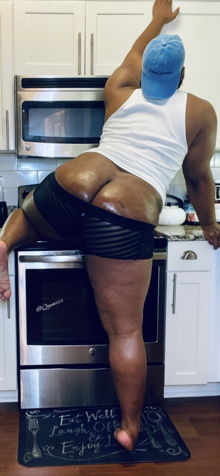 Vmatts423:@Qgunzzz Showing Us How To Eat Well