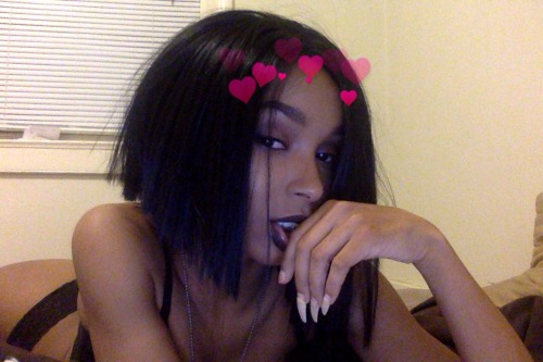 bbymum:  when you cut your hair and you’re trying to find a way to make it slay 