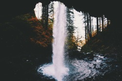 hannahkemp:  Behind the Falls//Oregon November