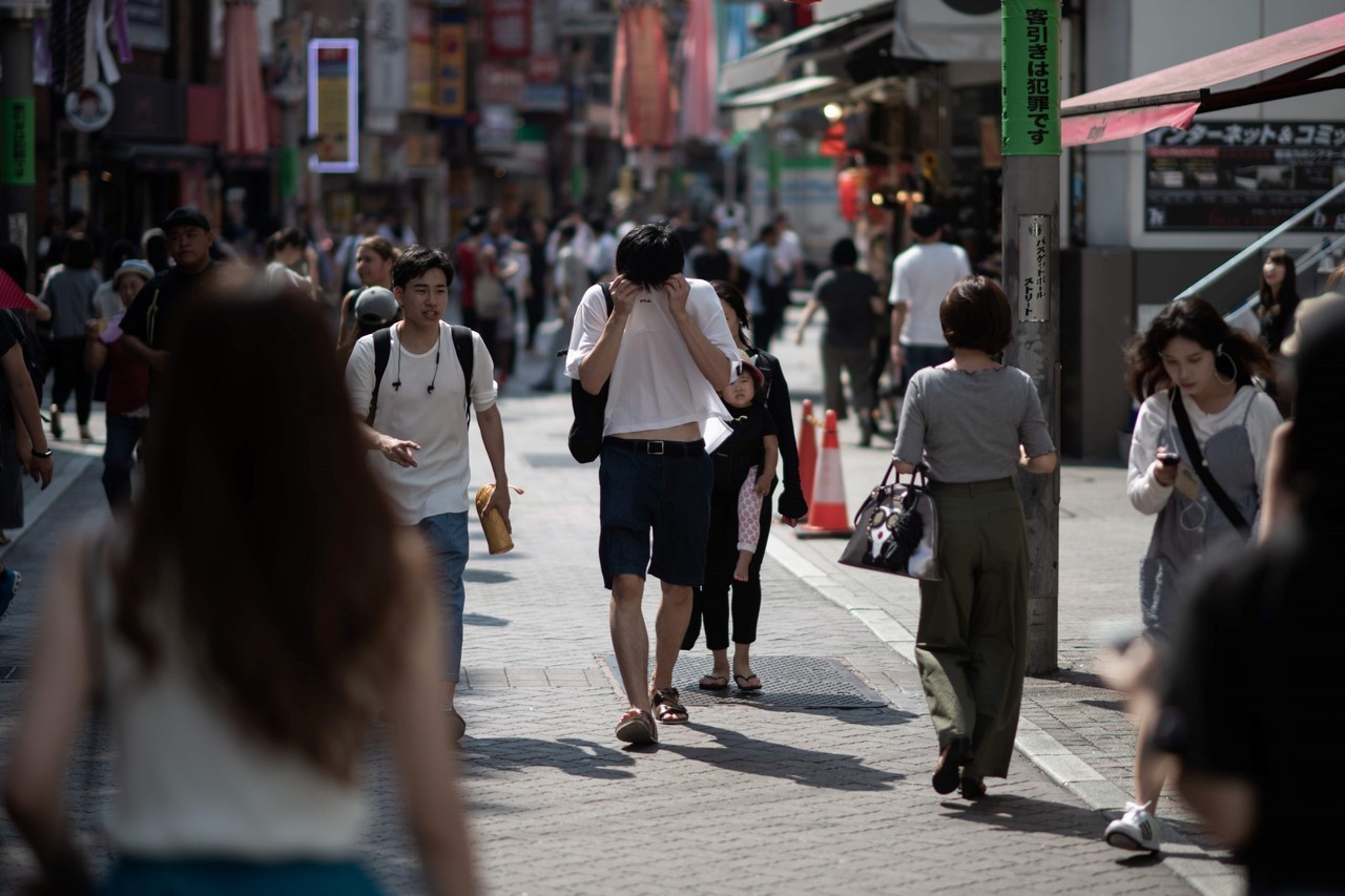 OLA DE CALOR EN JAPÓN. Más de una docena de ciudades niponas han superado en la semana los 40 grados de temperatura, dejando hasta el momento más de 40 muertos. (AFP)
MIRÁ TODA LA FOTOGALERÍA—>