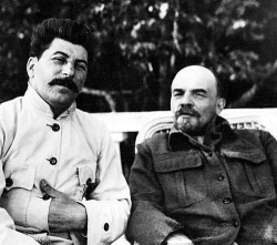 historicaltimes:Lenin and Stalin 1922, Gorki