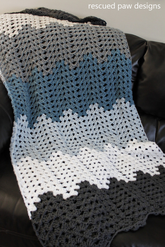 Rippling Trellis Crochet Blanket :: Rescued Paw Designs