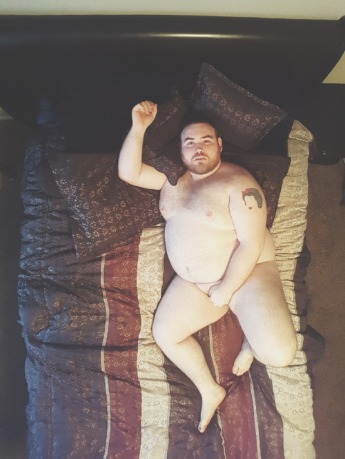 drewbearrymore:Love a lazy evening in bed.