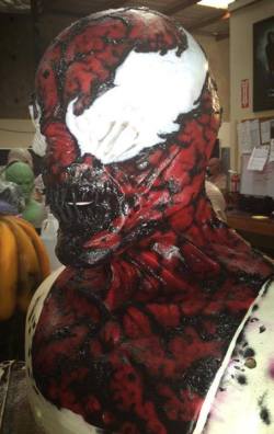 bunnylafee:  How cool is this custom mask by Immortal Masks?  &lt;3