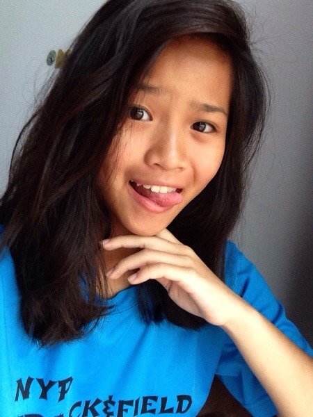 sg-girls-trading:Pm for her ig anyone?