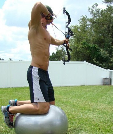 Hot Archery Muscle Jocks http://hotmusclejockguys.blogspot.com/2014/06/hot-archery-muscle-jocks_11.html