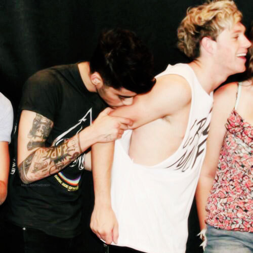 lewisandneil: Ziall in the M&amp;G in LA, 7/8/13